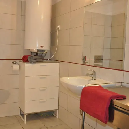 33.13.a. Apartamento *